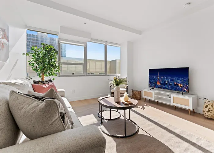 Stylish Downtown La Getaway - Prime Location On Wilshire Blvd! 2 Bedroom 1 Bath