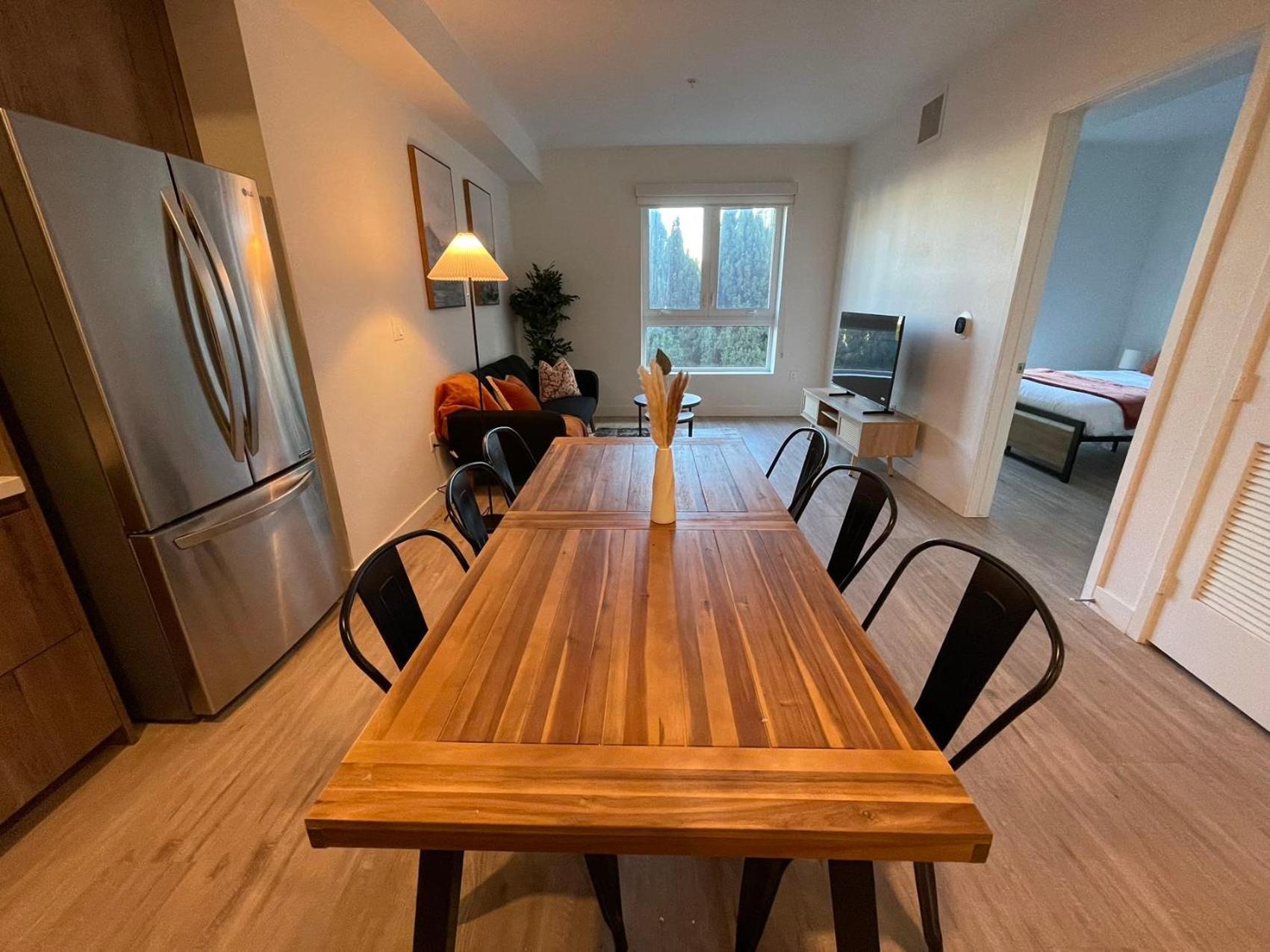 Stylish Downtown La Getaway - Prime Location On Wilshire Blvd! 2 Bedroom 1 Bath 4*