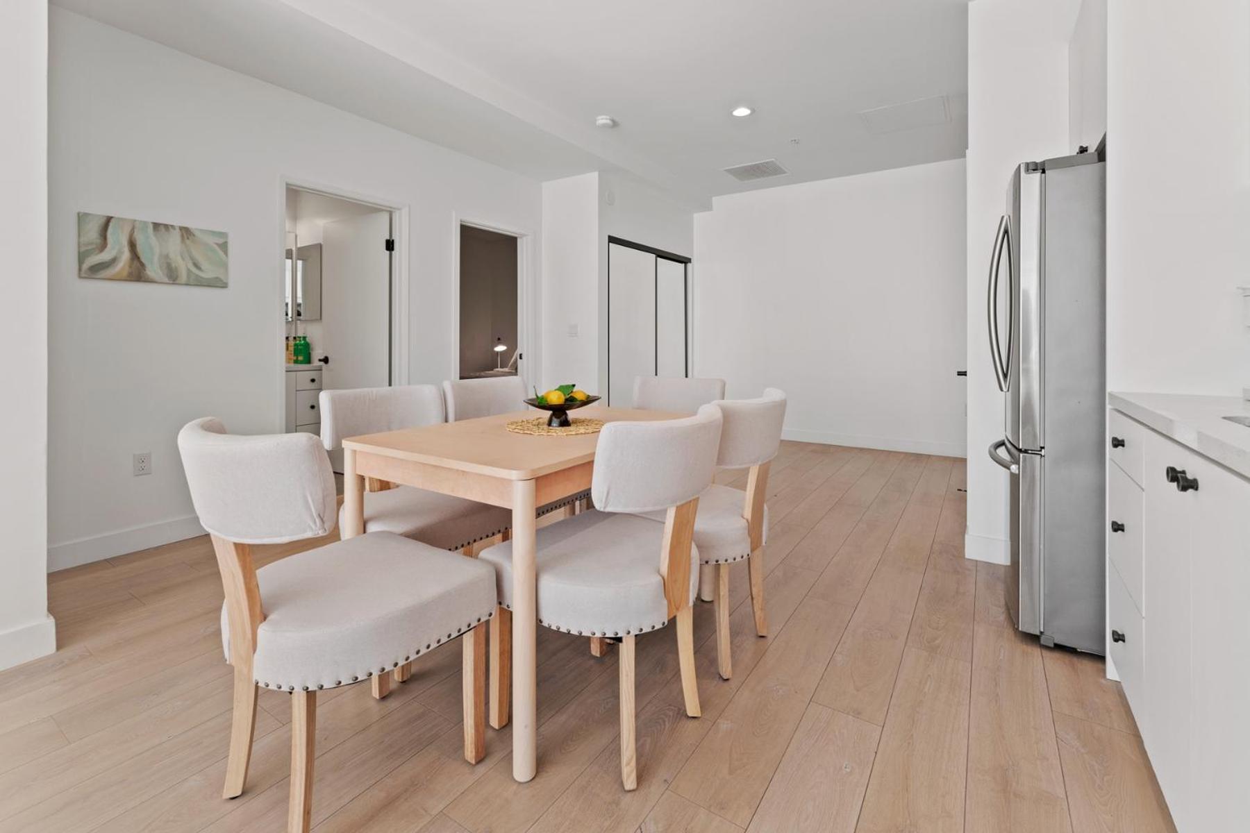 Hotel Stylish Downtown La Getaway - Prime Location On Wilshire Blvd! 2 Bedroom 1 Bath